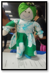 Imagen que contiene persona, interior, niña, niño

Descripción generada automáticamente